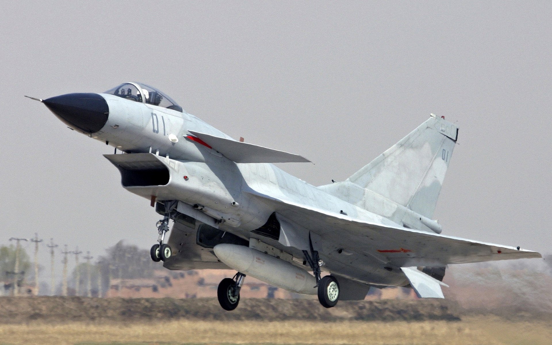 “费尔南多·比亚尔巴的球场智慧与执行力,成就美洲狮队的未来”