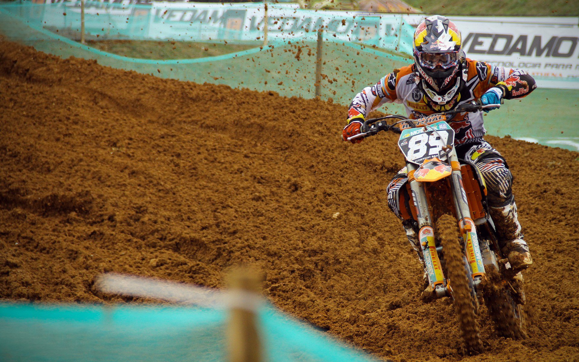 库里倒下？科尔发出严厉警告，库里让科尔捂头的一球