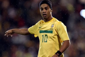 爱游戏电竞同步-勇士替补群太给力了，主帅笑着鼓掌，勇士队引援