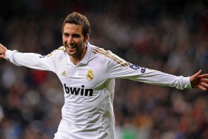 爱游戏官方网站入口登录-切尔西与卡拉巴赫2-2战平，欧冠赛场风波不断，切尔西与巴萨