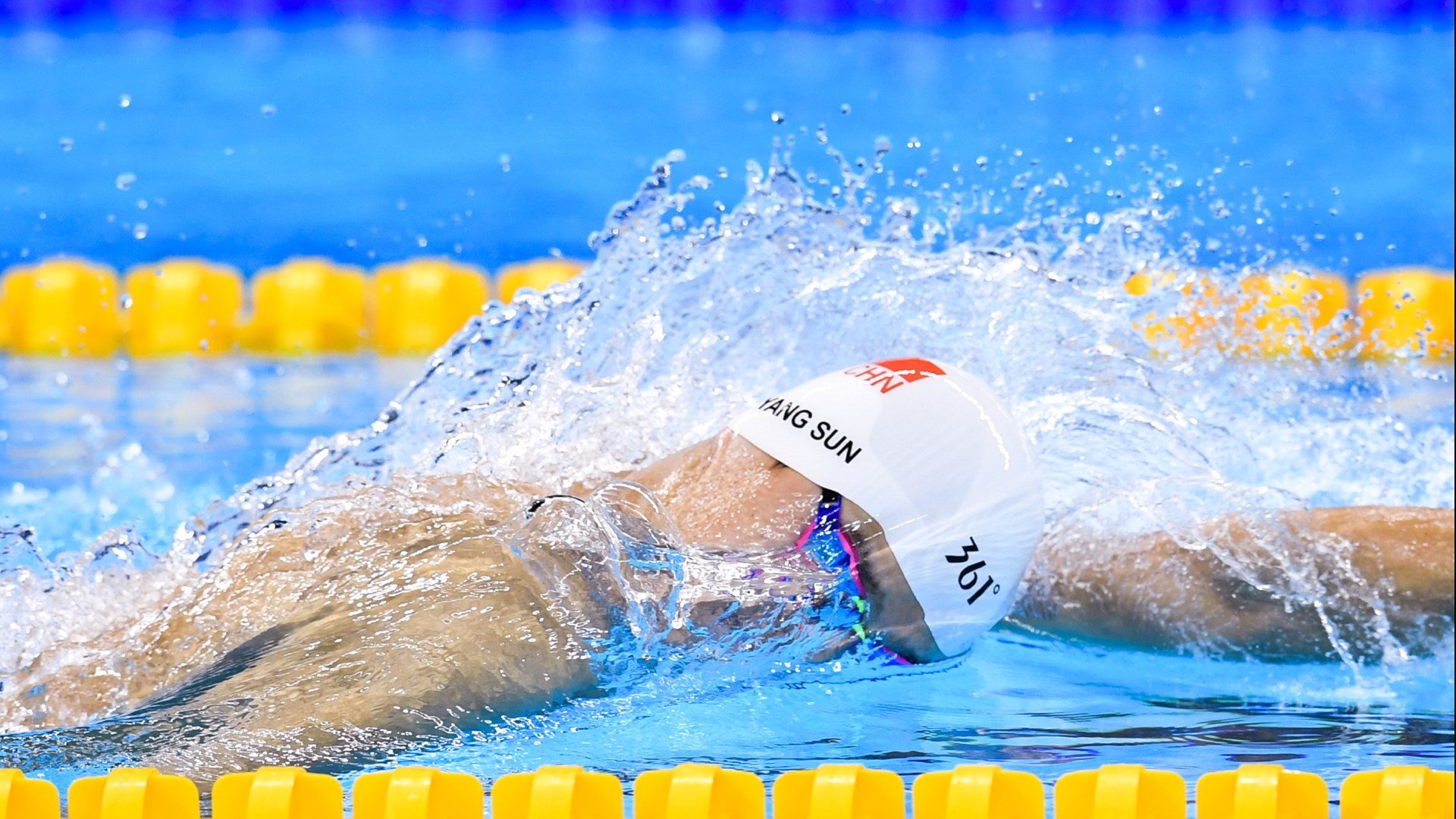 国足球员恢复训练全队备战积极,国足 训练